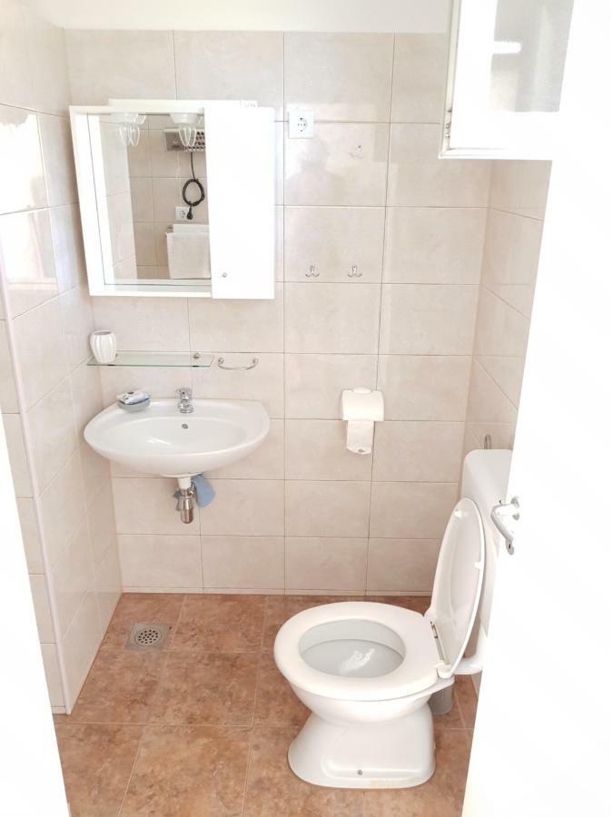 Apartment Brigitte Vrsi Esterno foto